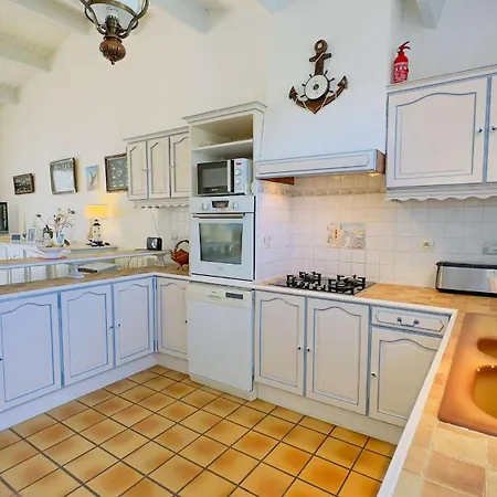 De Plain Pied Avec Jardin Paysager Et Piscine Willa Ars-en-Ré