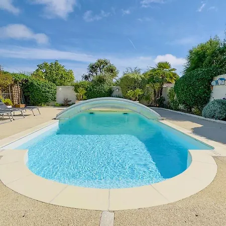 De Plain Pied Avec Jardin Paysager Et Piscine