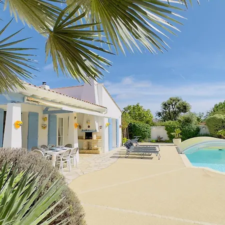 De Plain Pied Avec Jardin Paysager Et Piscine *